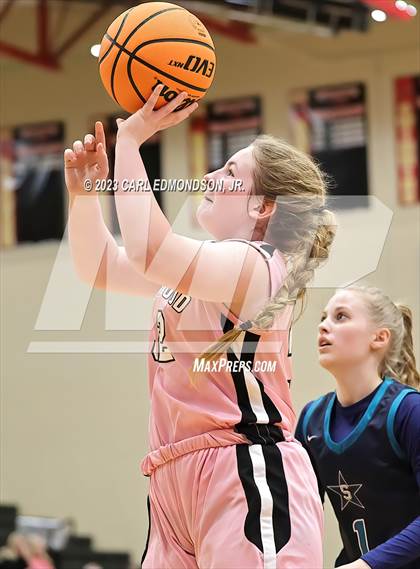 Thumbnail 2 in Siegel @ Ravenwood photogallery.