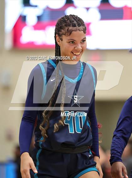 Thumbnail 1 in Siegel @ Ravenwood photogallery.