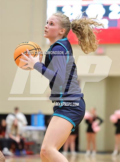 Thumbnail 1 in Siegel @ Ravenwood photogallery.