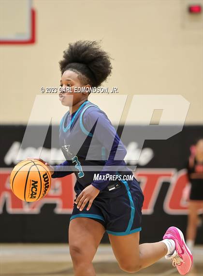 Thumbnail 3 in Siegel @ Ravenwood photogallery.