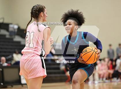 Thumbnail 2 in Siegel @ Ravenwood photogallery.