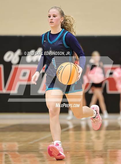 Thumbnail 2 in Siegel @ Ravenwood photogallery.