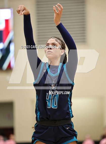 Thumbnail 1 in Siegel @ Ravenwood photogallery.
