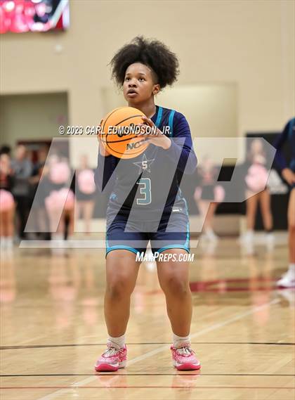 Thumbnail 3 in Siegel @ Ravenwood photogallery.
