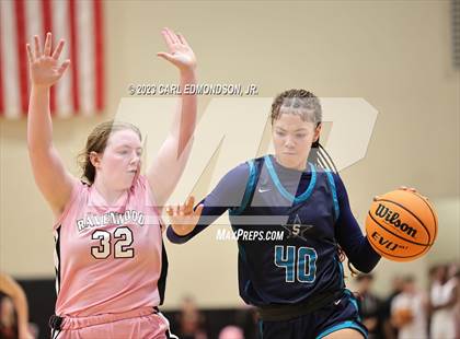Thumbnail 2 in Siegel @ Ravenwood photogallery.