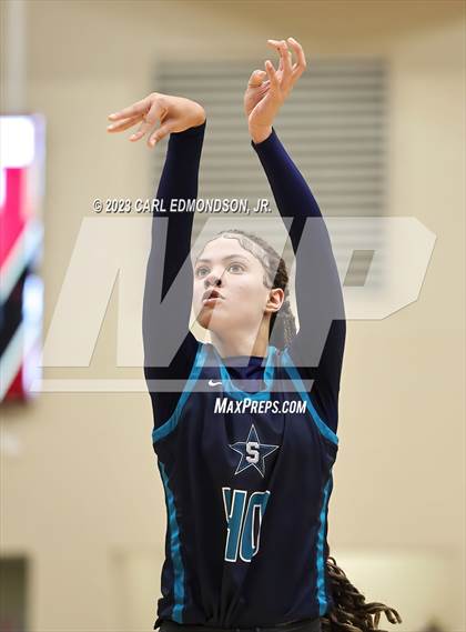 Thumbnail 3 in Siegel @ Ravenwood photogallery.