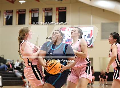Thumbnail 2 in Siegel @ Ravenwood photogallery.