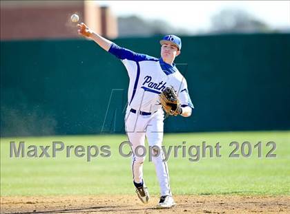 Thumbnail 1 in North Crowley vs. South Grand Prairie (Jerry Durant Varsity Classic) photogallery.