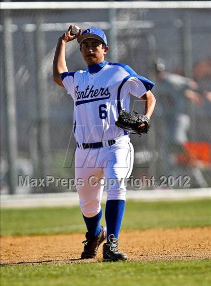 Thumbnail 1 in North Crowley vs. South Grand Prairie (Jerry Durant Varsity Classic) photogallery.