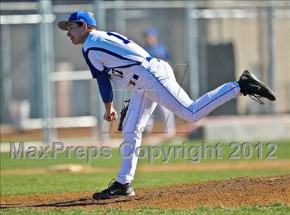Thumbnail 2 in North Crowley vs. South Grand Prairie (Jerry Durant Varsity Classic) photogallery.