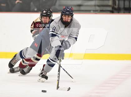 Thumbnail 2 in Kent @ Loomis Chaffee photogallery.