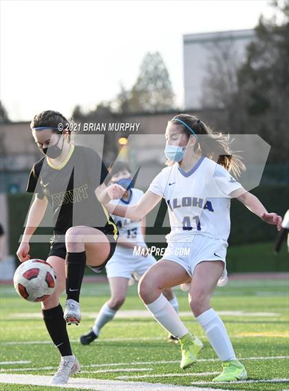 Thumbnail 2 in Aloha @ Jesuit photogallery.