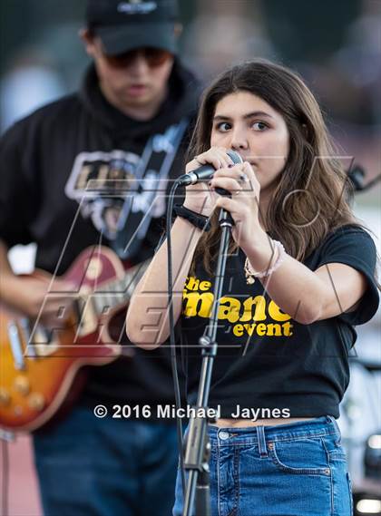 Thumbnail 3 in JSerra Catholic vs. Vista Murrieta photogallery.
