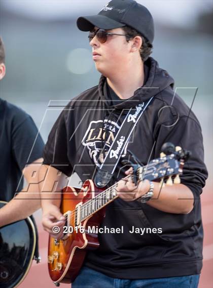 Thumbnail 2 in JSerra Catholic vs. Vista Murrieta photogallery.