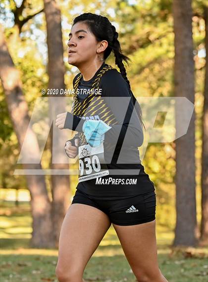 Thumbnail 1 in CFISD District Cross Country Meet photogallery.
