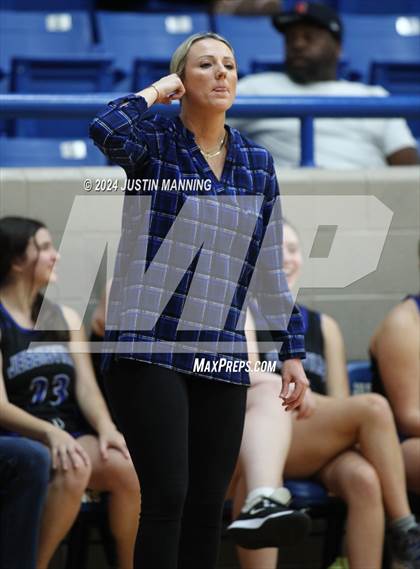 Thumbnail 1 in McGehee vs. Jessieville (AAA 3A-4 Regional Round 1) photogallery.