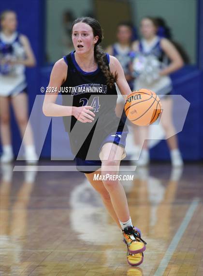 Thumbnail 1 in McGehee vs. Jessieville (AAA 3A-4 Regional Round 1) photogallery.