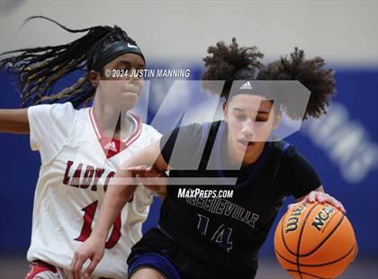 Thumbnail 3 in McGehee vs. Jessieville (AAA 3A-4 Regional Round 1) photogallery.