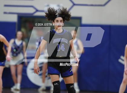 Thumbnail 2 in McGehee vs. Jessieville (AAA 3A-4 Regional Round 1) photogallery.