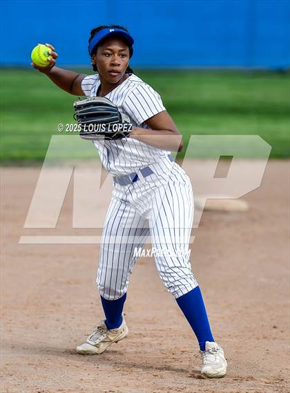 Thumbnail 1 in Wilson @ Charter Oak photogallery.