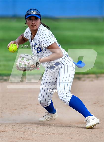 Thumbnail 2 in Wilson @ Charter Oak photogallery.