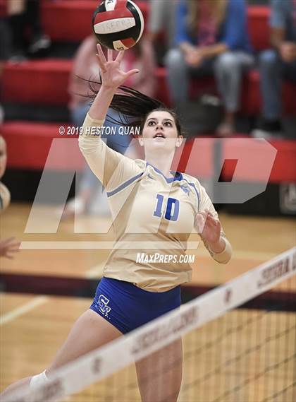 Thumbnail 2 in Santa Margarita Catholic @ JSerra photogallery.