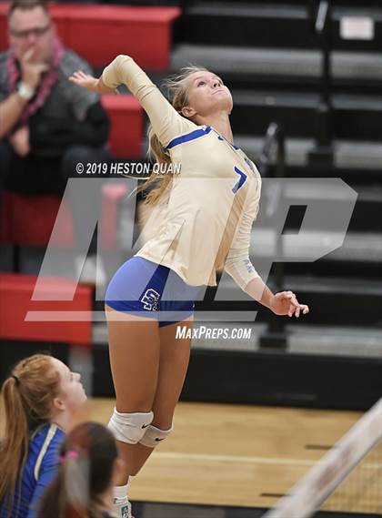 Thumbnail 3 in Santa Margarita Catholic @ JSerra photogallery.