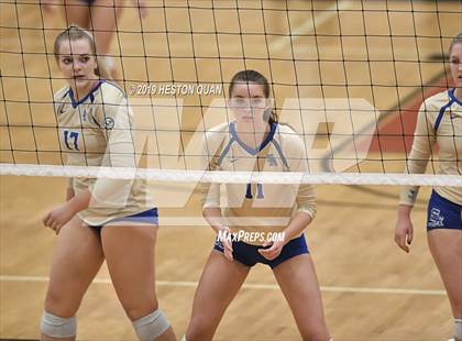 Thumbnail 3 in Santa Margarita Catholic @ JSerra photogallery.