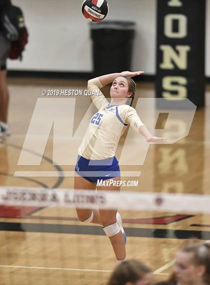 Thumbnail 3 in Santa Margarita Catholic @ JSerra photogallery.