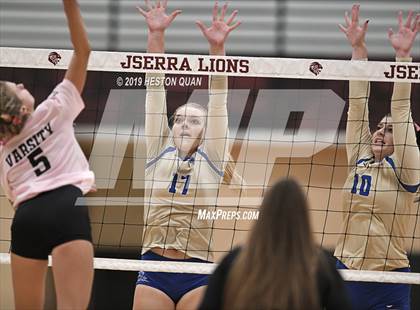 Thumbnail 2 in Santa Margarita Catholic @ JSerra photogallery.