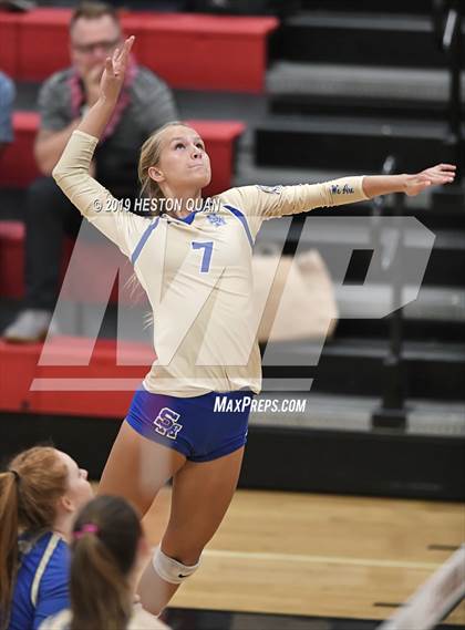 Thumbnail 2 in Santa Margarita Catholic @ JSerra photogallery.