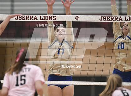Thumbnail 2 in Santa Margarita Catholic @ JSerra photogallery.