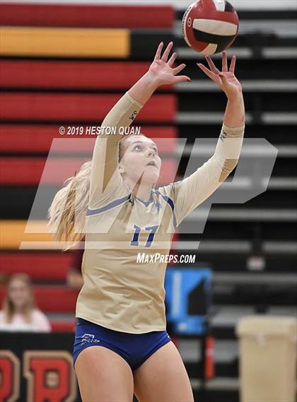 Thumbnail 1 in Santa Margarita Catholic @ JSerra photogallery.