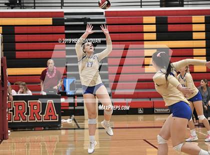 Thumbnail 3 in Santa Margarita Catholic @ JSerra photogallery.