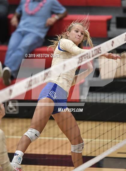 Thumbnail 1 in Santa Margarita Catholic @ JSerra photogallery.