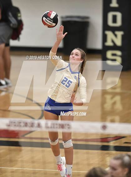Thumbnail 1 in Santa Margarita Catholic @ JSerra photogallery.