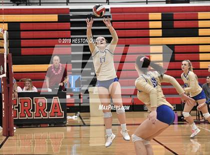 Thumbnail 1 in Santa Margarita Catholic @ JSerra photogallery.