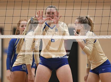 Thumbnail 2 in Santa Margarita Catholic @ JSerra photogallery.