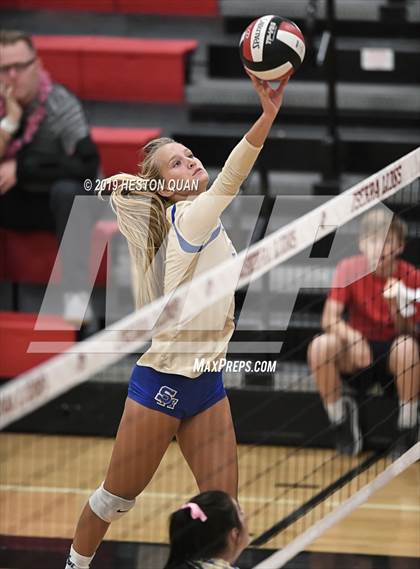 Thumbnail 3 in Santa Margarita Catholic @ JSerra photogallery.