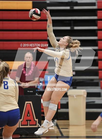 Thumbnail 2 in Santa Margarita Catholic @ JSerra photogallery.
