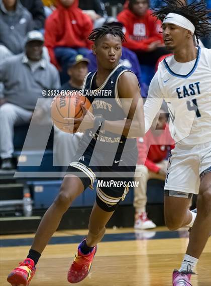 Thumbnail 3 in Althoff Catholic @ Belleville East photogallery.