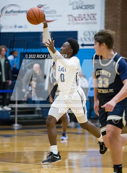 Thumbnail 3 in Althoff Catholic @ Belleville East photogallery.