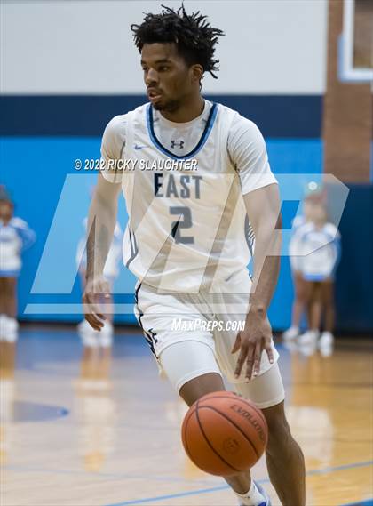 Thumbnail 1 in Althoff Catholic @ Belleville East photogallery.
