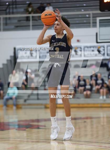 Thumbnail 1 in St. Stephens vs. Alexander Central (Dick's Classic Day 1) photogallery.