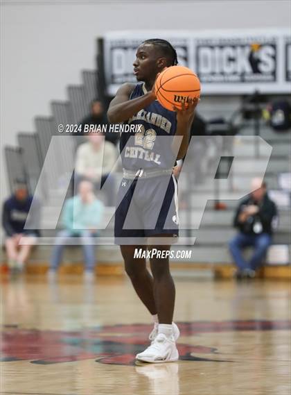 Thumbnail 2 in St. Stephens vs. Alexander Central (Dick's Classic Day 1) photogallery.