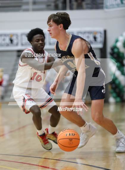 Thumbnail 3 in St. Stephens vs. Alexander Central (Dick's Classic Day 1) photogallery.