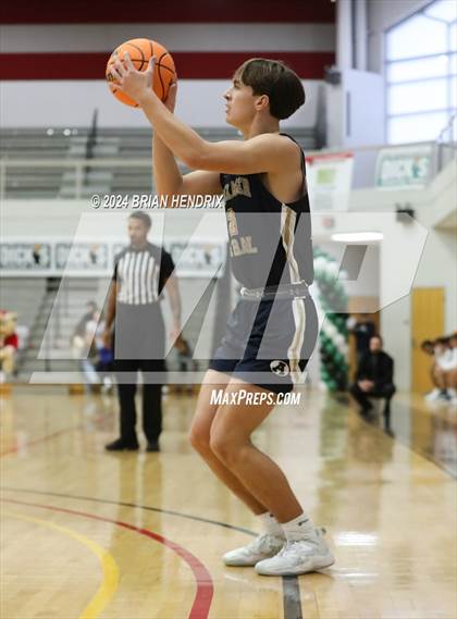 Thumbnail 3 in St. Stephens vs. Alexander Central (Dick's Classic Day 1) photogallery.