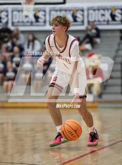 Thumbnail 3 in St. Stephens vs. Alexander Central (Dick's Classic Day 1) photogallery.