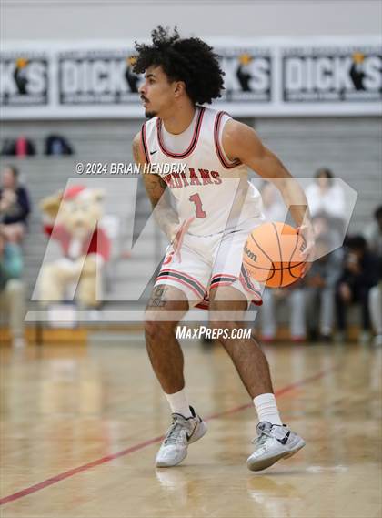 Thumbnail 3 in St. Stephens vs. Alexander Central (Dick's Classic Day 1) photogallery.
