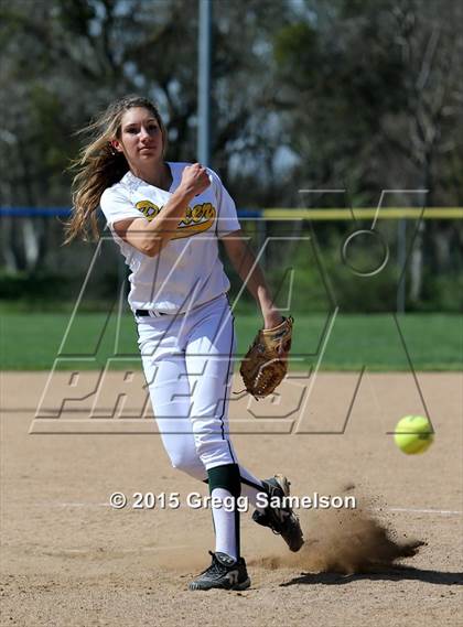 Thumbnail 3 in Placer vs Casa Roble (Victory Pre-Season T.O.C.) photogallery.